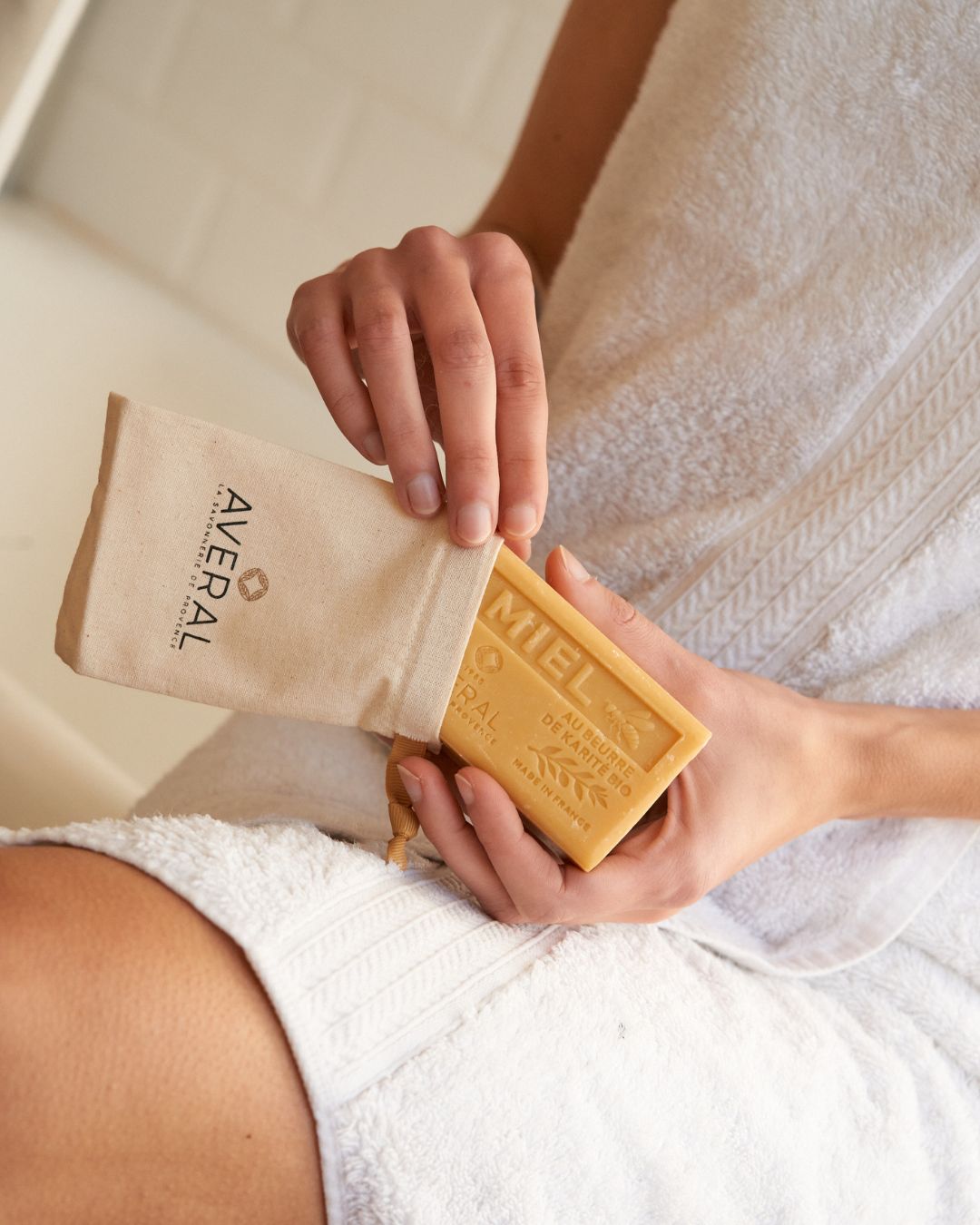 Honey French Bar Soap – Organic Olive Oil & Moisturizing Cleanse from Provence - Averal Provence French Soaps