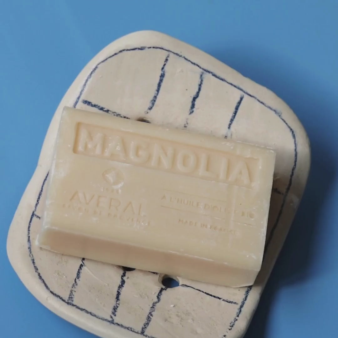 Magnolia Moisturizer Bar soap made in France 